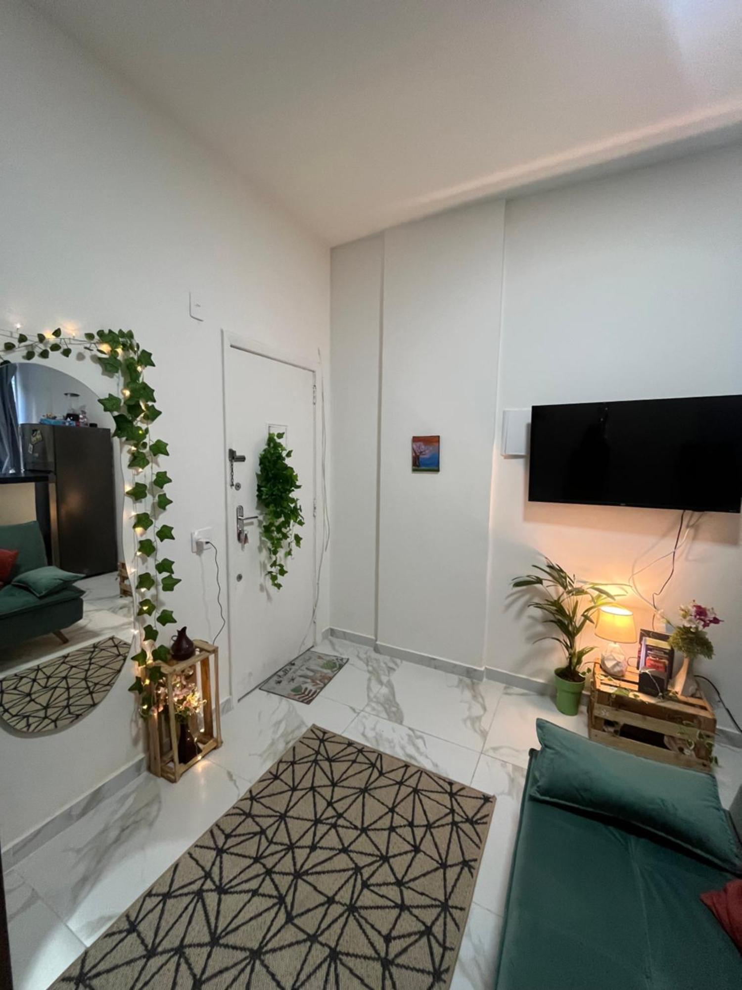 Gloria Apartment